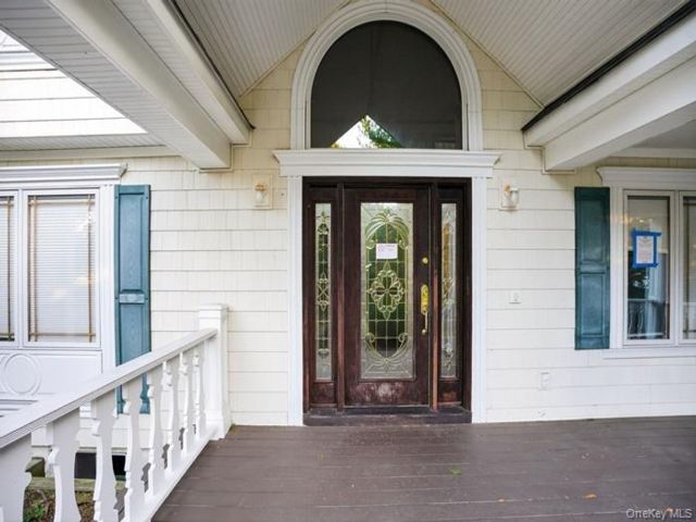 [Center Moriches Real Estate, listing number 7235426]