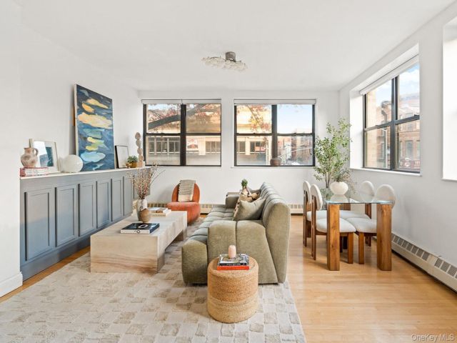  2 BR,  2.00 BTH &nbsp;Condo style home in Park Slope