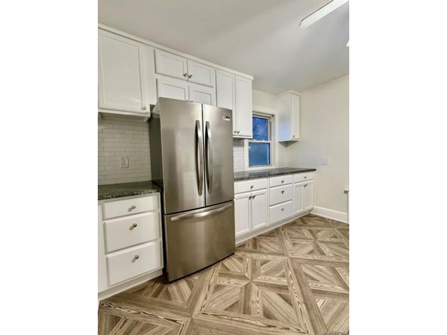  2 BR,  1.00 BTH &nbsp;Colonial style home in New Rochelle