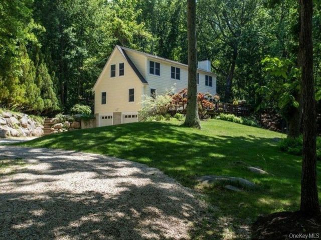  4 BR,  2.00 BTH &nbsp;Traditional style home in Shelter Island