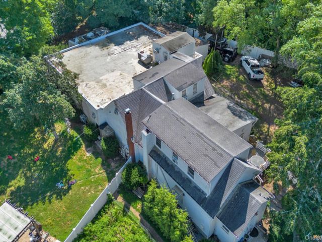 [Center Moriches Real Estate, listing number 7236174]