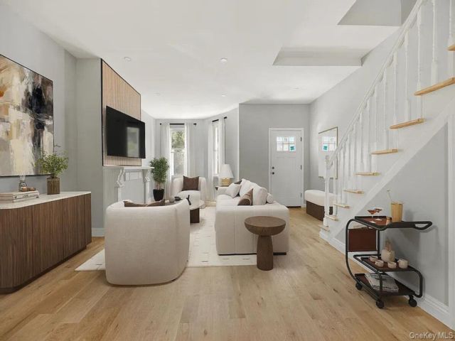  3 BR,  3.00 BTH &nbsp;House style home in Bedford Stuyvesant