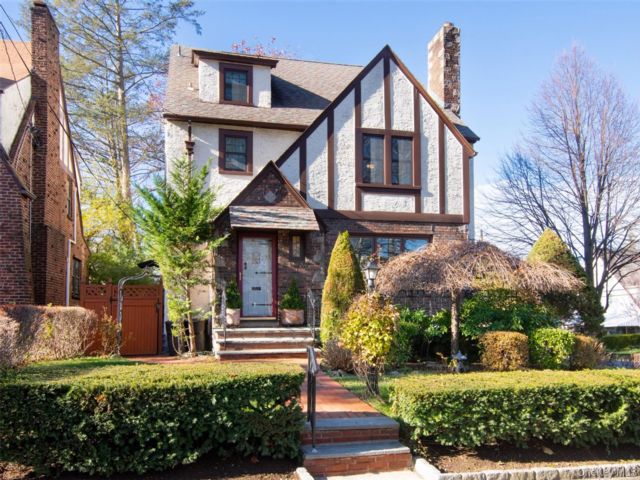  3 BR,  3.00 BTH &nbsp;Tudor style home in Yonkers