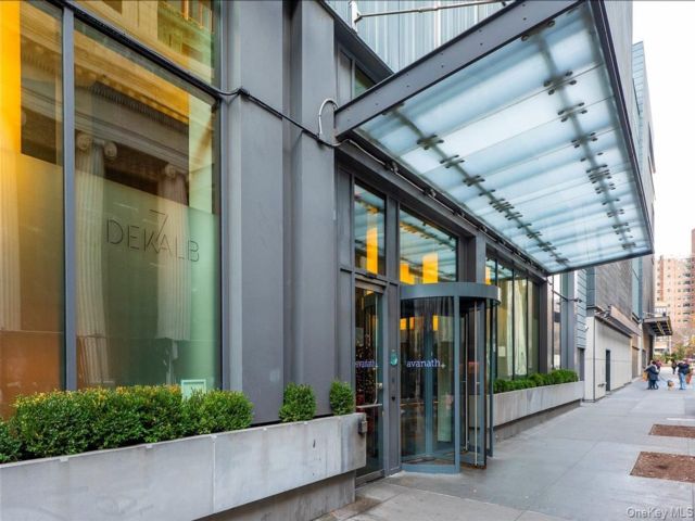  2 BR,  2.00 BTH &nbsp;Modern style home in Cobble Hill