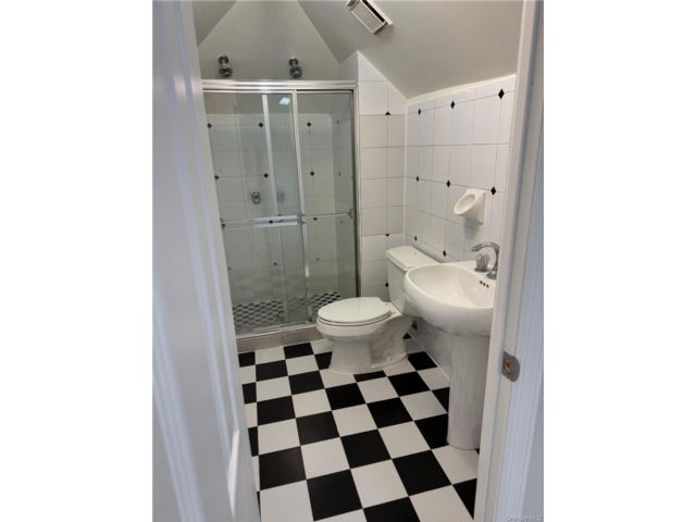  4 BR,  2.00 BTH &nbsp;Colonial style home in Mill Basin