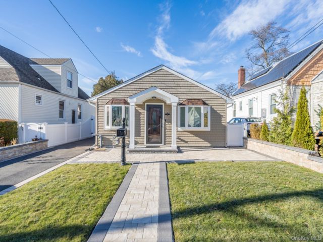 [Hempstead Real Estate, listing number 7237580]