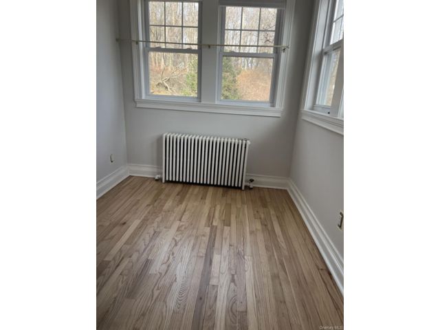  3 BR,  1.00 BTH &nbsp;Other style home in Hastings-on-hudson