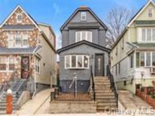  2 BR,  1.00 BTH &nbsp;Colonial style home in East Elmhurst