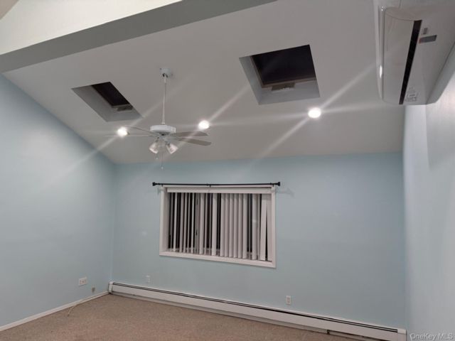  2 BR,  1.00 BTH &nbsp;Colonial style home in Hempstead