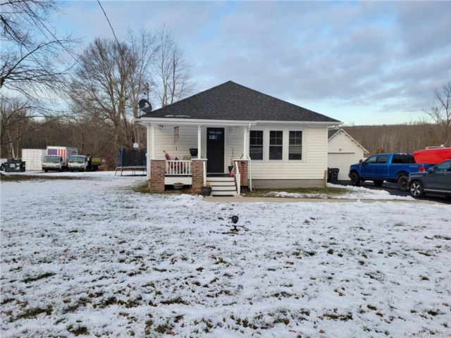  2 BR,  1.00 BTH &nbsp;Ranch style home in Walden