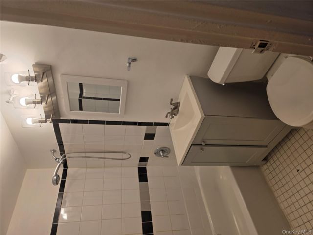  1 BR,  1.00 BTH &nbsp;House style home in East Elmhurst