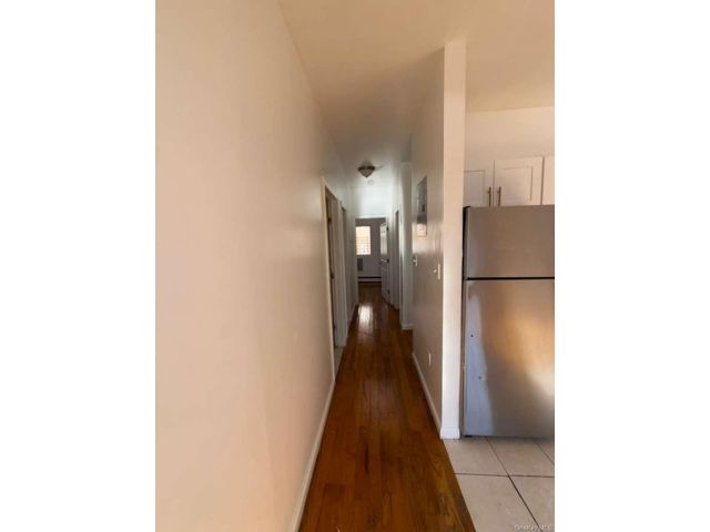  3 BR,  2.00 BTH &nbsp;Traditional style home in Flatbush