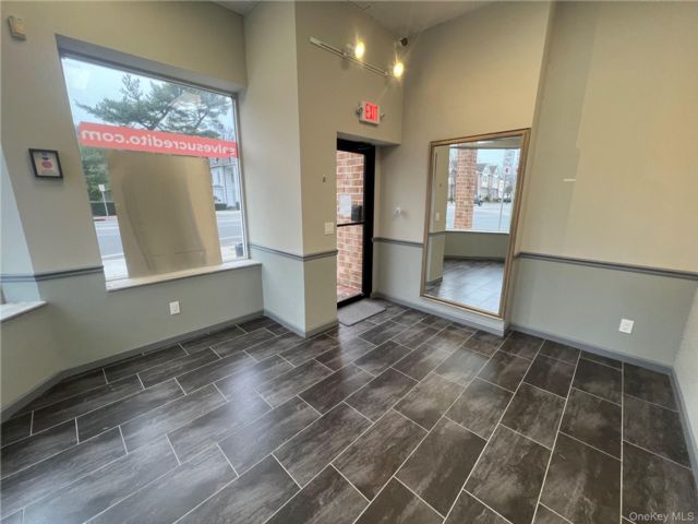 Studio,  0.00 BTH &nbsp;House style home in Glen Cove