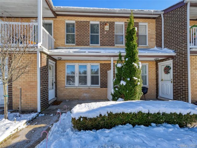 [Middle Island Real Estate, listing number 7238285]