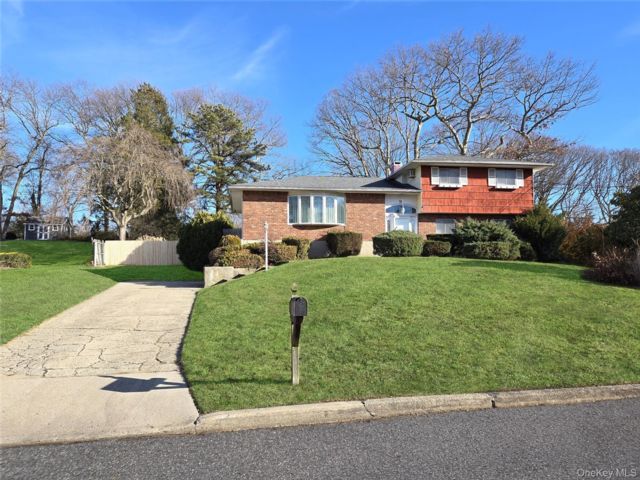 [Centereach Real Estate, listing number 7238422]