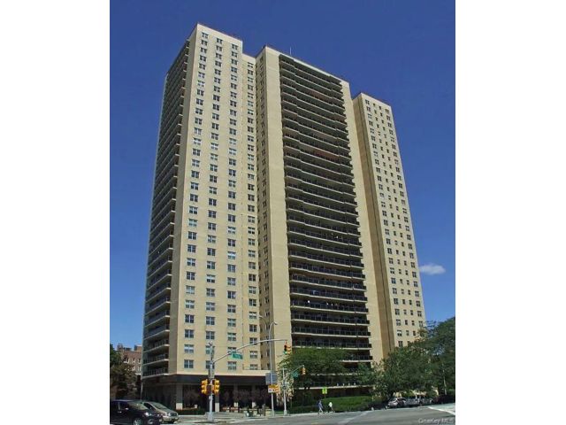  1 BR,  1.00 BTH &nbsp;Other style home in Forest Hills