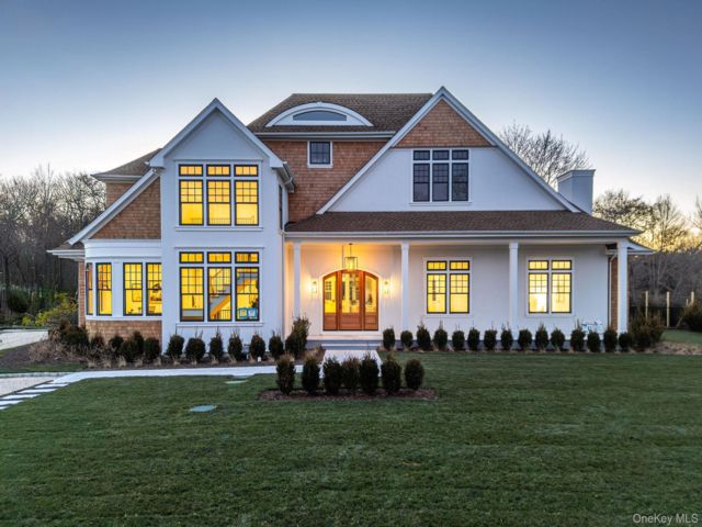  4 BR,  5.00 BTH &nbsp;Post modern style home in Southold