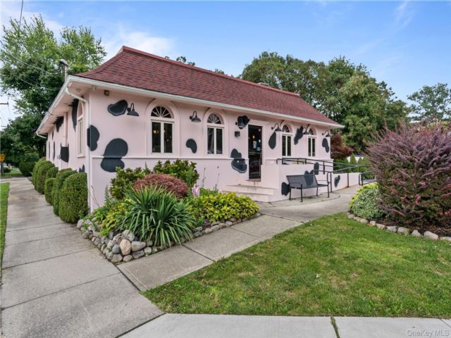 Studio,  0.00 BTH &nbsp;House style home in Miller Place