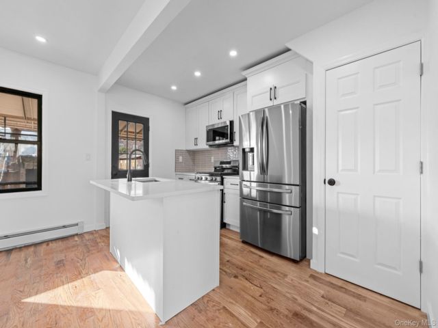 [Saint Albans Real Estate, listing number 7238887]