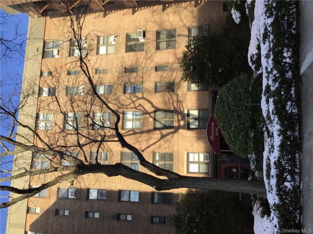 [Woodhaven Real Estate, listing number 7238901]