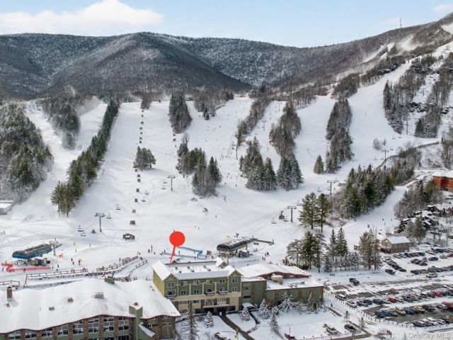  2 BR,  3.00 BTH &nbsp;Other style home in Hunter