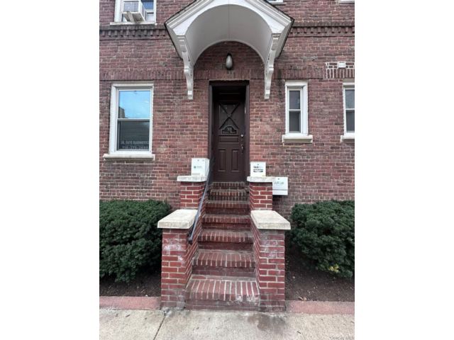 Studio,  0.00 BTH &nbsp;House style home in Rego Park