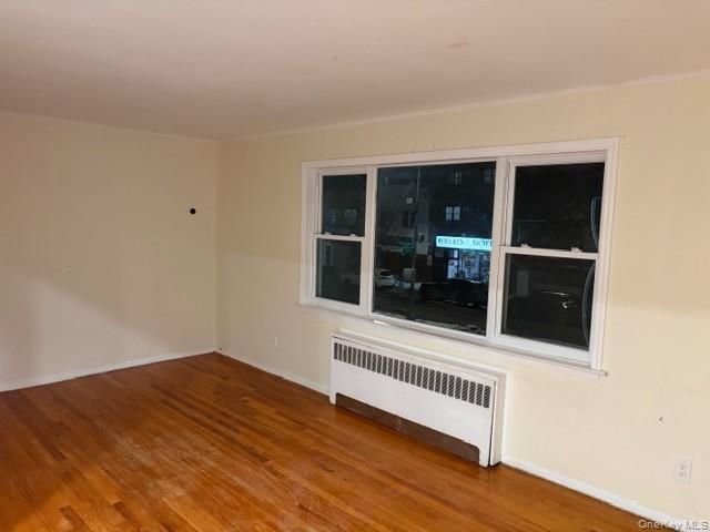  3 BR,  1.00 BTH &nbsp;Includes legal  style home in Flushing