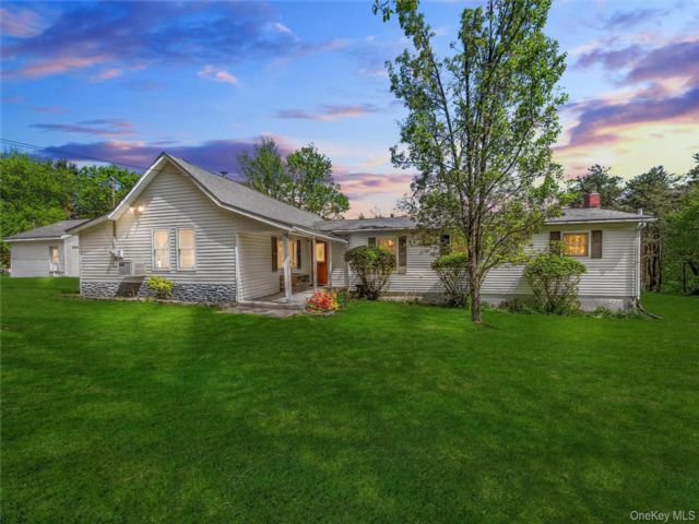 [Sparrowbush Real Estate, listing number 7239424]