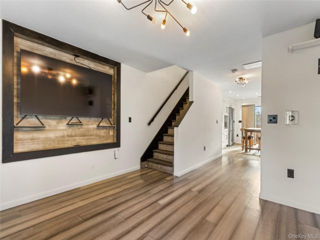  2 BR,  2.00 BTH &nbsp;Other style home in New Rochelle