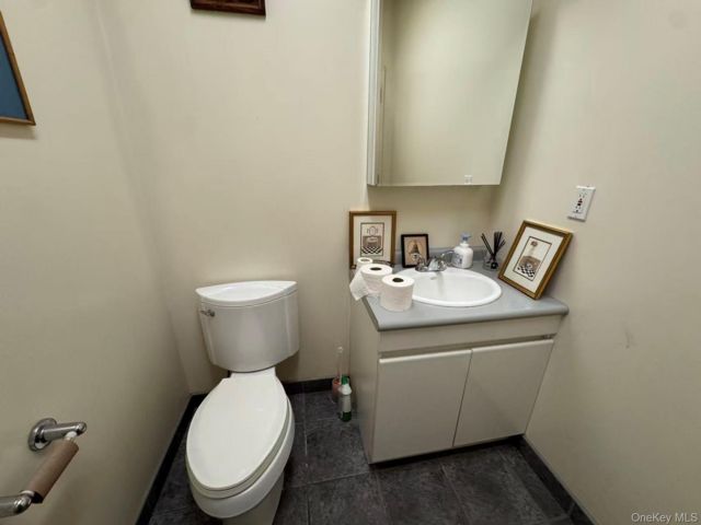 [PHOTO]