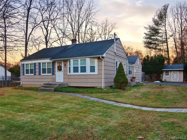  3 BR,  2.00 BTH &nbsp;Ranch style home in Stony Brook