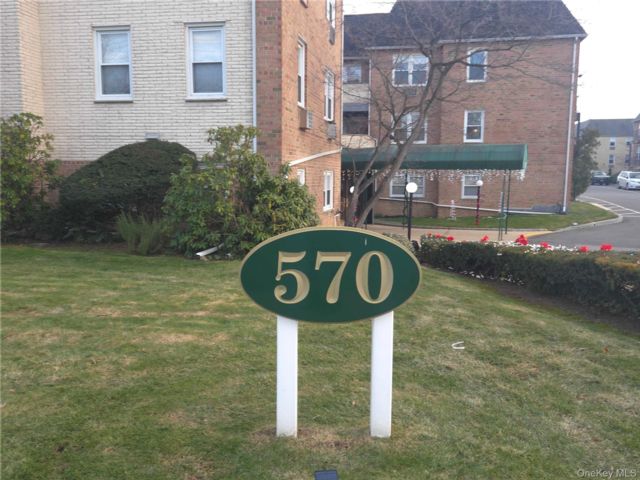  1 BR,  1.00 BTH &nbsp;Other style home in Lynbrook