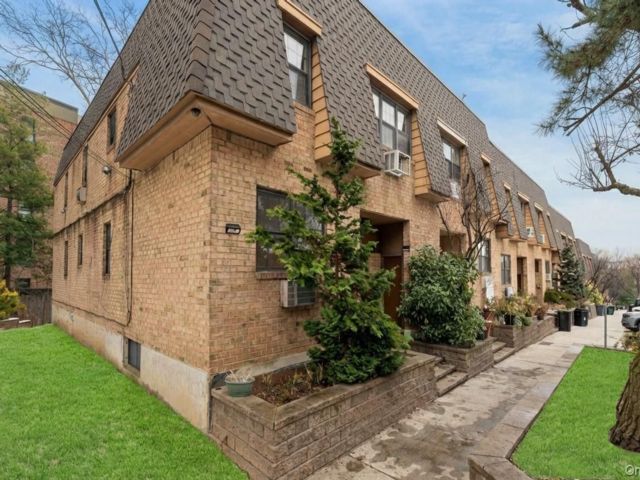 [Woodhaven Real Estate, listing number 7239727]