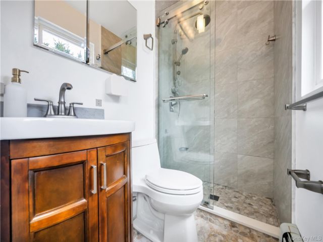  3 BR,  2.00 BTH &nbsp;Ranch style home in Hampton Bays