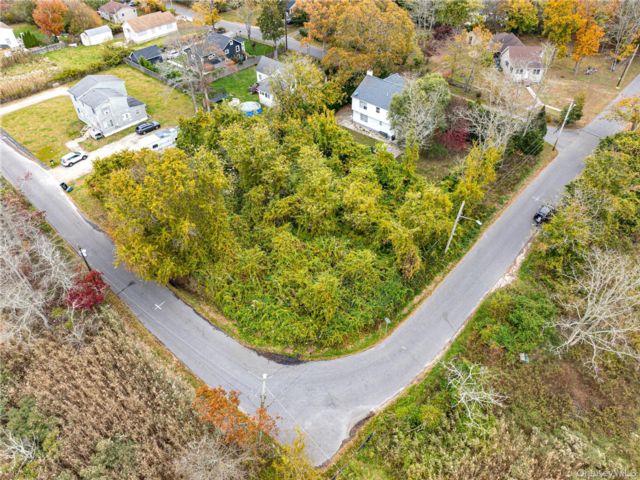 Lot <b>Size:</b>  &nbsp;House style home in Mastic Beach