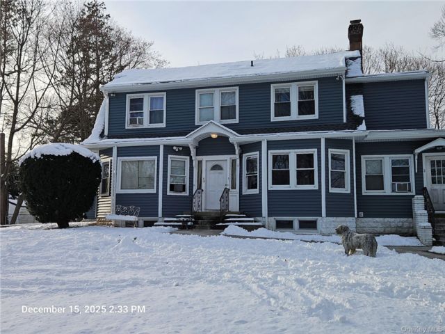  1 BR,  1.00 BTH &nbsp;Colonial style home in Ronkonkoma