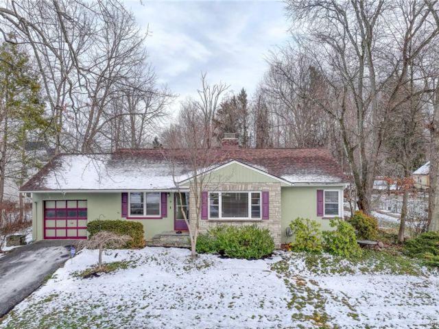  3 BR,  3.00 BTH &nbsp;Ranch style home in Cornwall