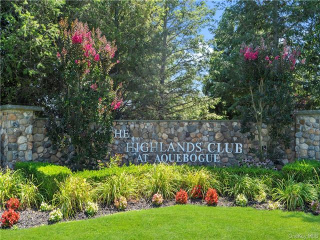  4 BR,  3.00 BTH &nbsp;Colonial style home in Aquebogue