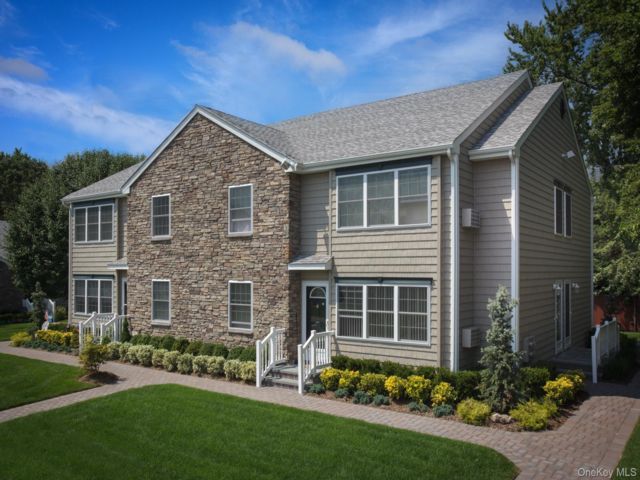  1 BR,  1.00 BTH &nbsp;Other style home in Babylon