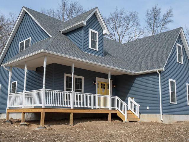  4 BR,  3.00 BTH &nbsp;Colonial style home in Wallkill