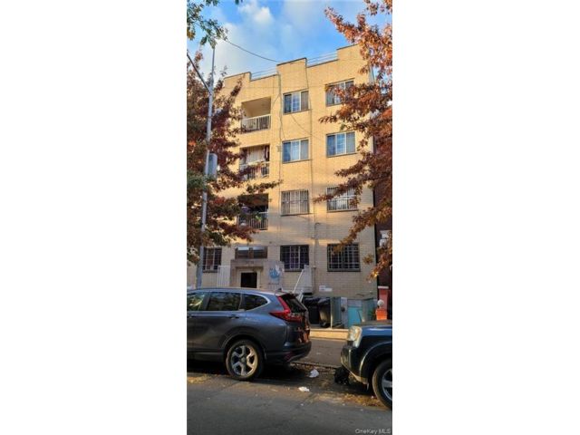  3 BR,  2.00 BTH &nbsp;Other style home in Corona