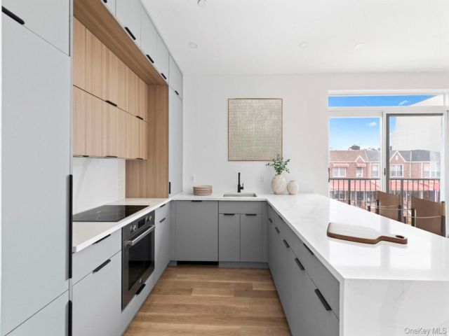  1 BR,  1.00 BTH &nbsp;Condo style home in East New York