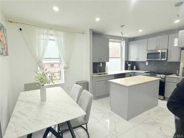  4 BR,  1.00 BTH &nbsp;Colonial style home in Lefferts Garden