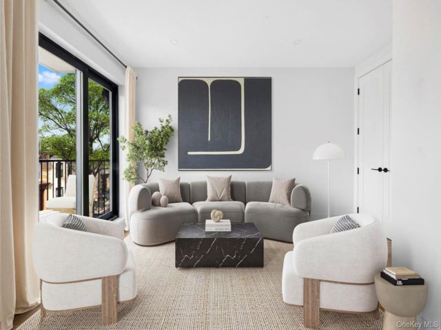  2 BR,  1.00 BTH &nbsp;Condo style home in East New York