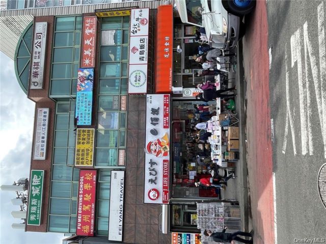 [PHOTO]