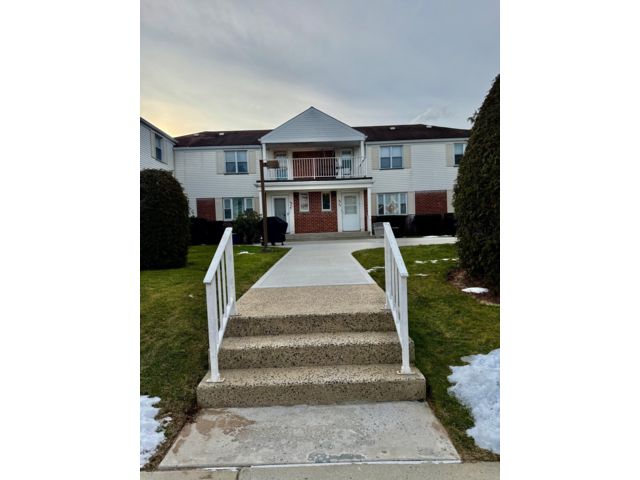 [Oakland Gardens Real Estate, listing number 7240762]