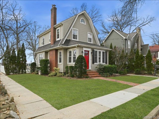 [Floral Park Real Estate, listing number 7241126]