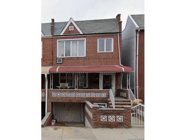  5 BR,  3.00 BTH &nbsp;Other style home in Gravesend