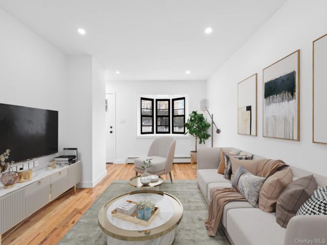 [Saint Albans Real Estate, listing number 7241341]