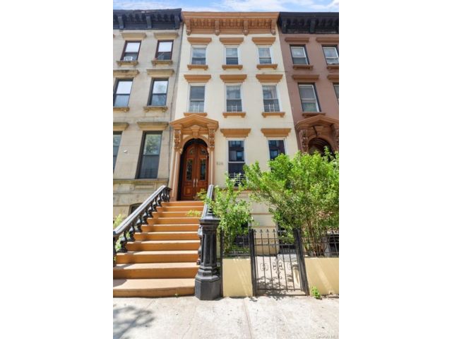  5 BR,  4.00 BTH &nbsp;Other style home in Clinton Hill